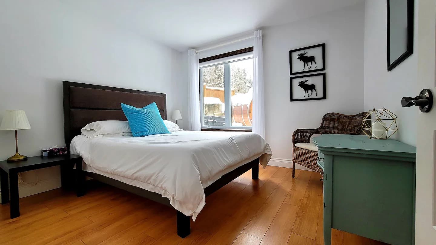 Second bedroom with rustic decor